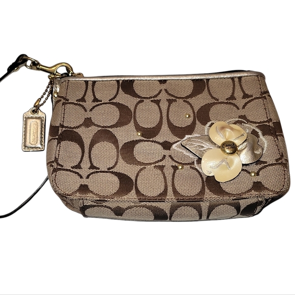 Coach Wristlet Signature Khaki Canvas Floral Design - Picture 1 of 8